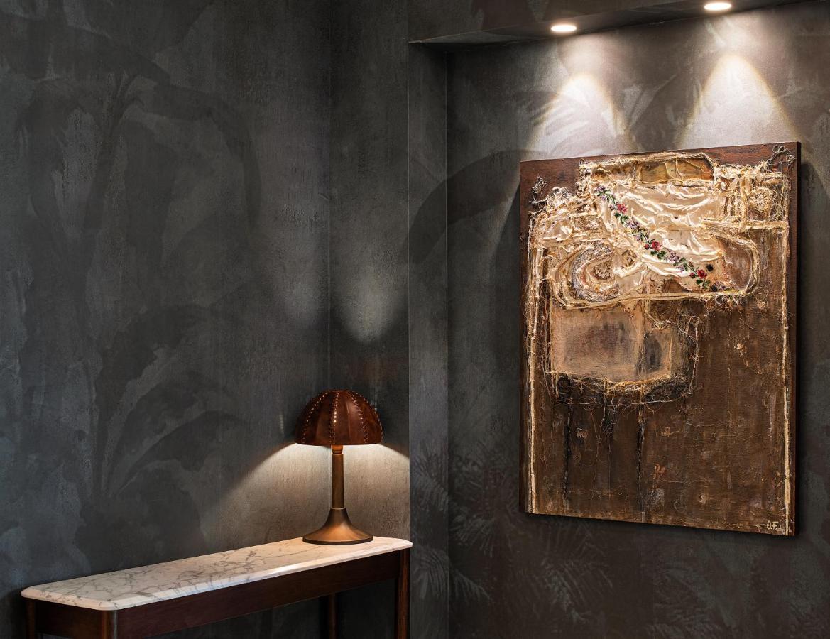 The Artisan Istanbul Mgallery Εξωτερικό φωτογραφία A wall with a decorative finish